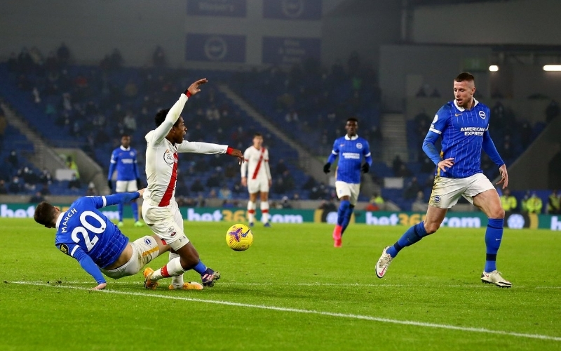 Đá Phạt Đền (Penalty Kick) là gì? Các lỗi dẫn đến quả phạt đền trong vòng cấm.