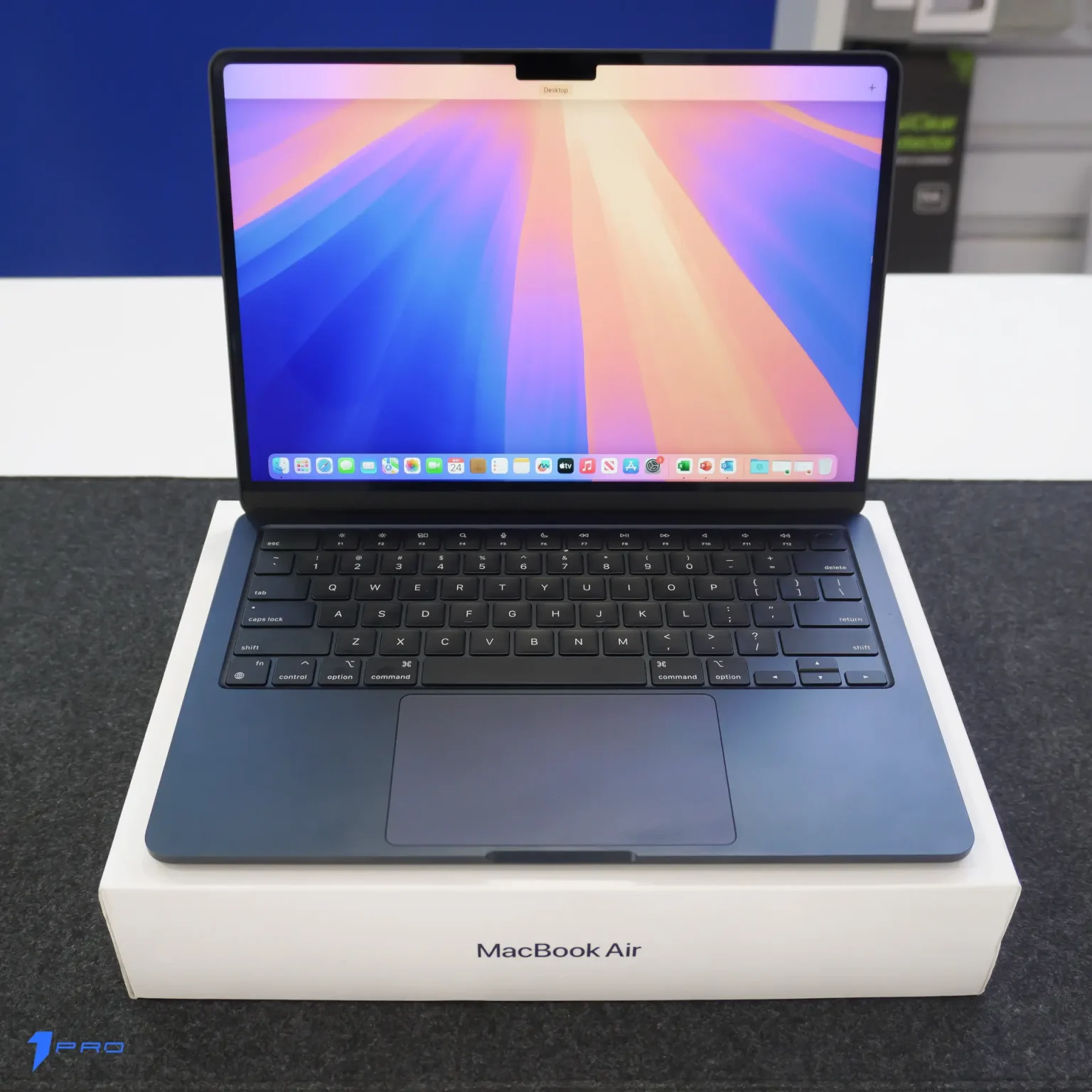 Cảnh báo Macbook Air M2 bị dính khóa MDM quản lý từ xa.