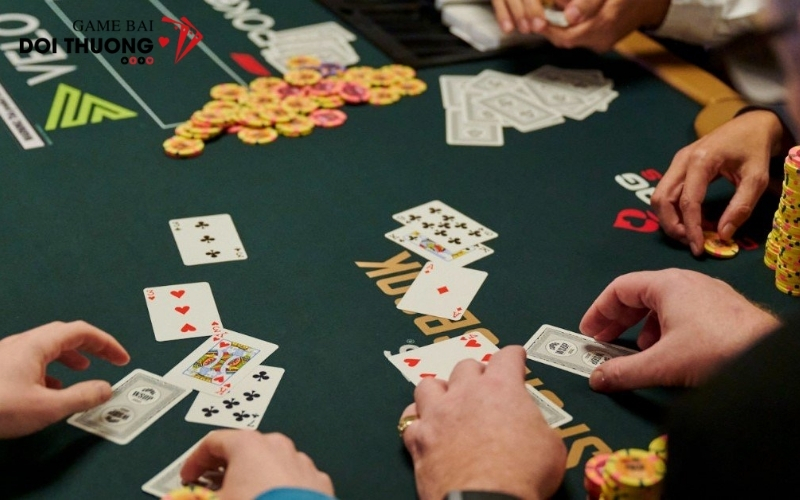 Các hành động của người chơi trong vòng cược