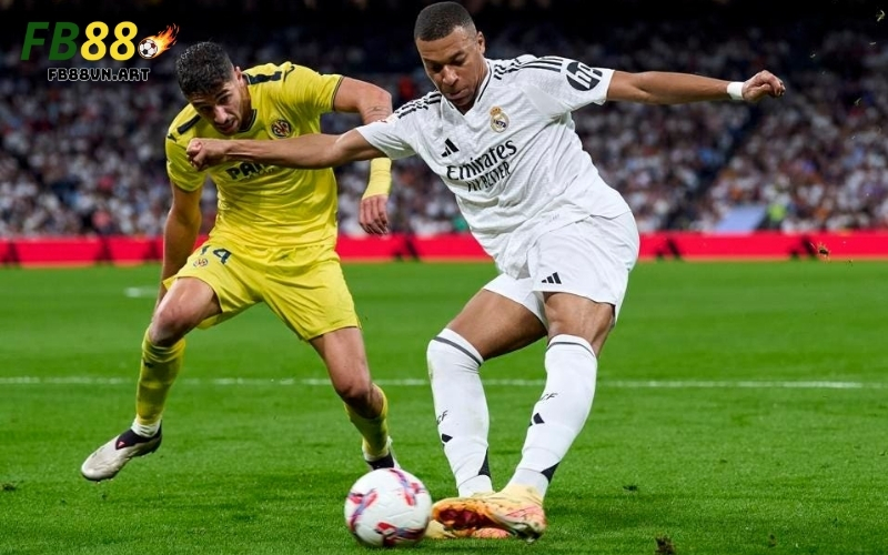 Villarreal - Real Madrid: "Tàu ngầm vàng" đón tiếp Kền kền trắng