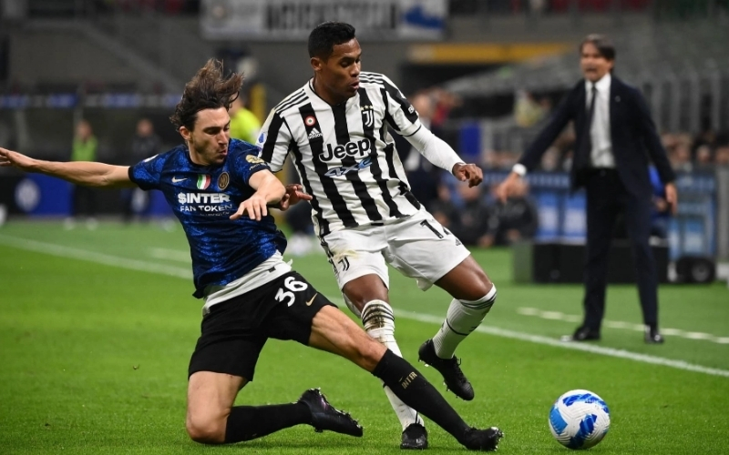 Tại sao sơ đồ 3 hậu vệ đang thống trị bóng đá hiện đại