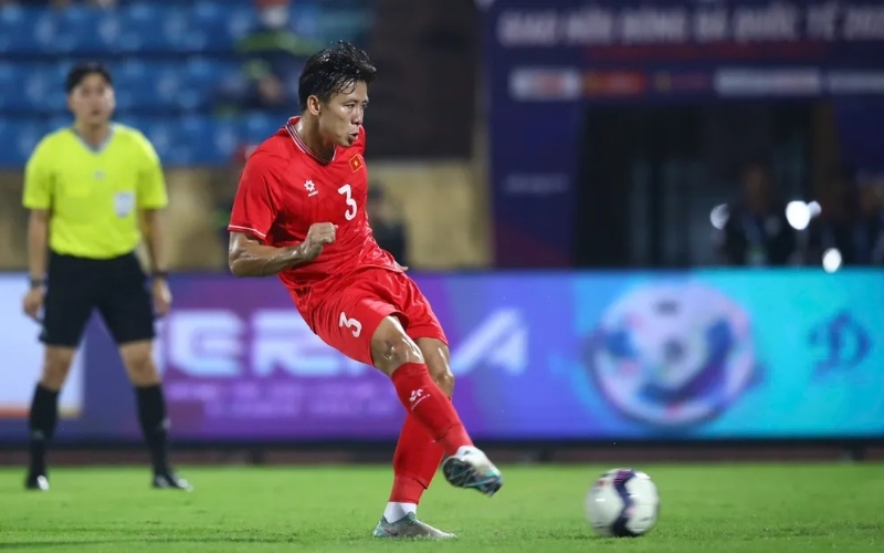 Việt Nam giữ sạch lưới trong chiến thắng trên sân khách