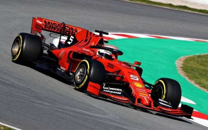 Cách vận động viên F1 chịu đựng lực G cực lớn khi vào cua tốc độ cao.