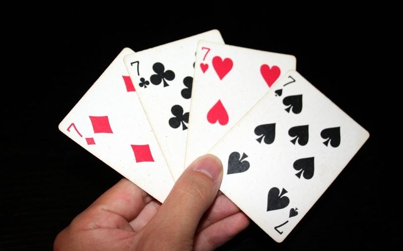 Khám phá nguồn gốc tên gọi của các chất trong bộ bài Tây