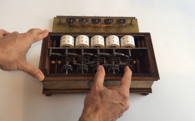 Nguyên lý hoạt động của những cỗ máy tính toán cơ khí đầu tiên trên thế giới