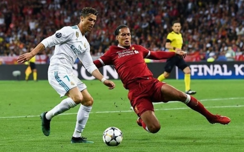 Sự biến mất dần của vị trí hậu vệ quét (Libero) trong bóng đá hiện đại.