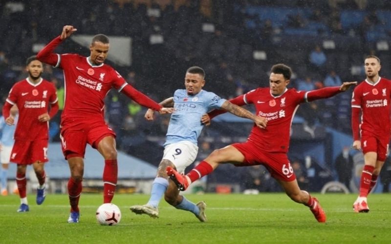 Sự khác biệt giữa Gegenpressing và Tiki-taka: Phong cách nào hiệu quả?